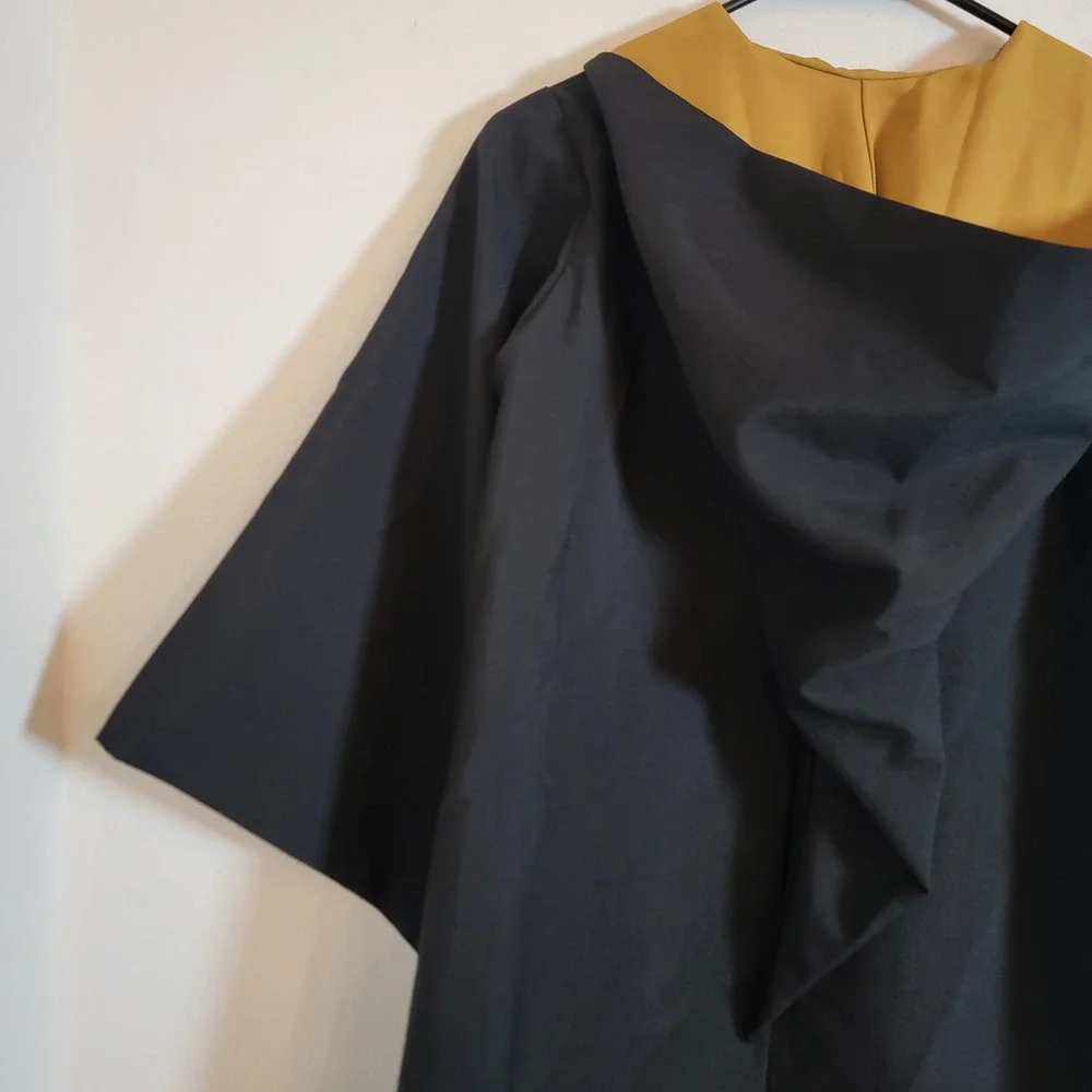 Wizarding World Of Harry Potter Hufflepuff Robe XXS Universal Studios Authentic